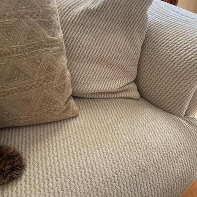 Beautiful off white textured Henredon sofa 