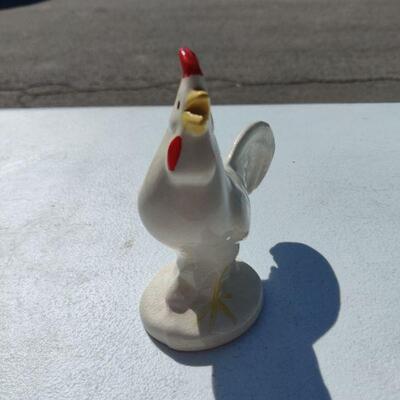 Small glass chicken