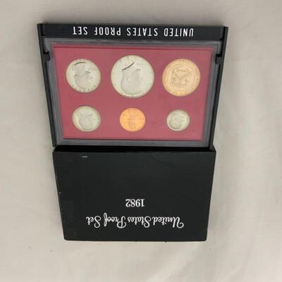 .198. COINS | 2 US Proof Sets | 1981 | 1982
