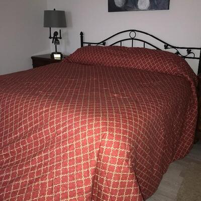King Custom Bedspread and Decor Pilliws