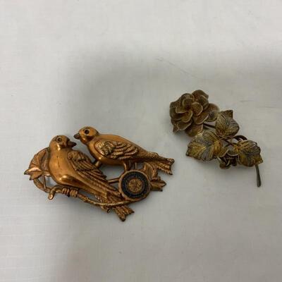 .215. VINTAGE | Two Brooches | Gold Mesh | MI Copper County