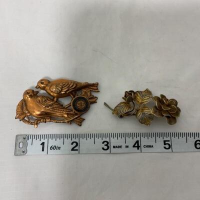 .215. VINTAGE | Two Brooches | Gold Mesh | MI Copper County