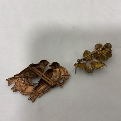 .215. VINTAGE | Two Brooches | Gold Mesh | MI Copper County