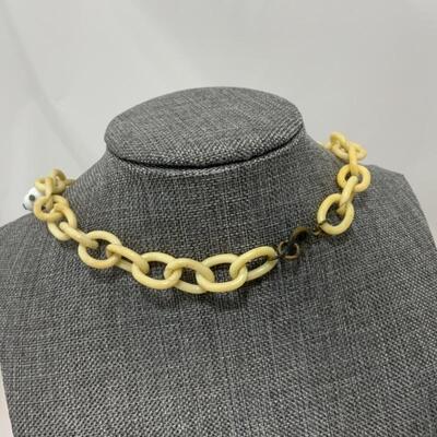 .219. VINTAGE | Celluloid Chain Necklace | Czech Glass Flowers