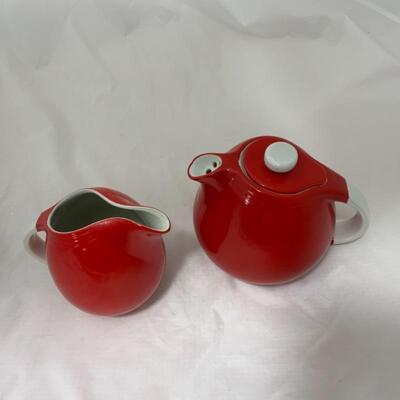 .223. VINTAGE | Hall Kitchenware | Red | Tea Pot | Creamer