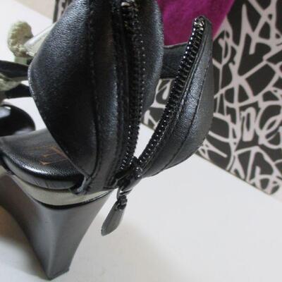 NITB Diane Von Furstenberg Leather Plats -