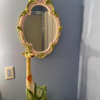 G697 Decorative Giraffe , Frog with Pink and Green Mirror 