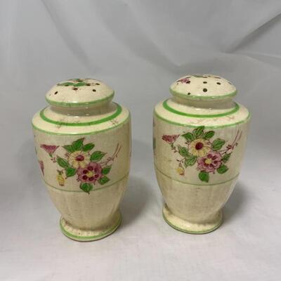 .233. VINTAGE | Hand Painted In Japan | Floral Shakers