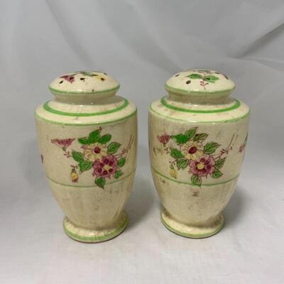 .233. VINTAGE | Hand Painted In Japan | Floral Shakers