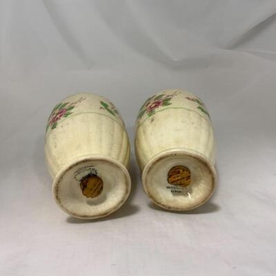 .233. VINTAGE | Hand Painted In Japan | Floral Shakers