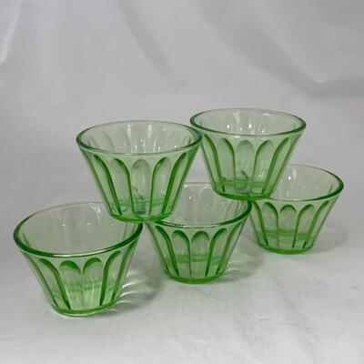 .229. VINTAGE | Anchor Hocking | 5 Nut Cups