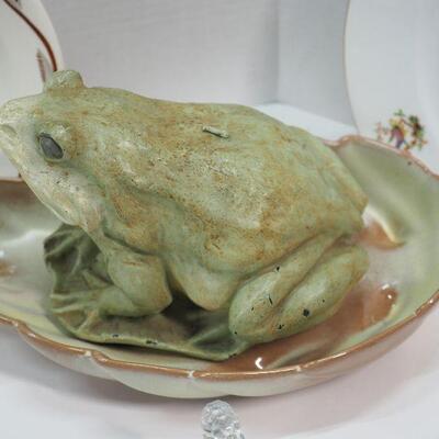 Lot 99 Glassware and figurines