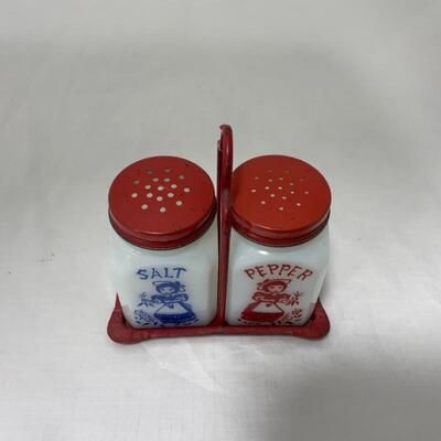 .234. VINTAGE | Salt and Pepper Girls | Red Caddy