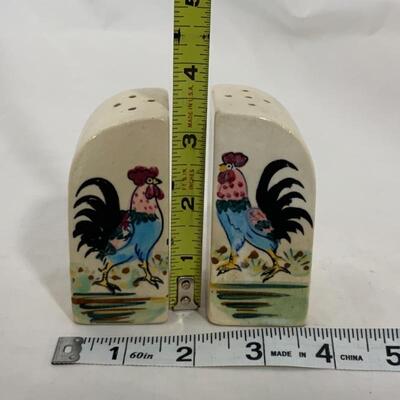 .240. VINTAGE | Rooster Salt and Pepper | Japan Marked