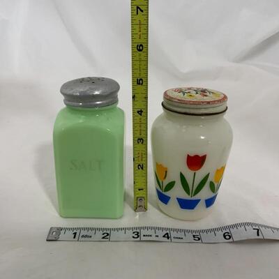 .242. VINTAGE | Fire King Tulip | McKee Jadite | Salt Shakers