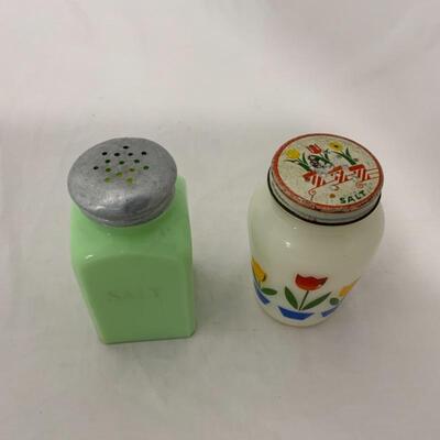 .242. VINTAGE | Fire King Tulip | McKee Jadite | Salt Shakers