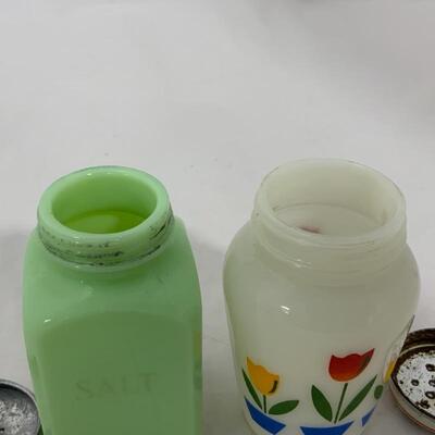 .242. VINTAGE | Fire King Tulip | McKee Jadite | Salt Shakers