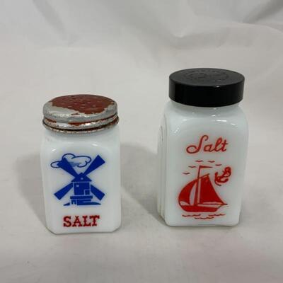 .245. VINTAGE | Two Salt Shakers | Sailboat | Windmill 