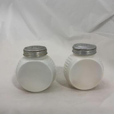 .248. VINTAGE | Fire King Tulip | Large Round Salt and Pepper Shakers