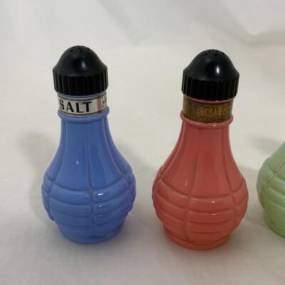 .249. VINTAGE | Four Euclid Coffee Co Shakers | Salt Pepper