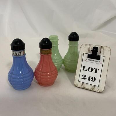 .249. VINTAGE | Four Euclid Coffee Co Shakers | Salt Pepper