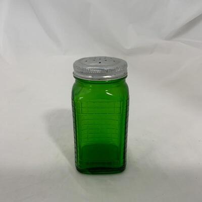 .250. VINTAGE | Single Square Green Shaker | Salt | Pepper