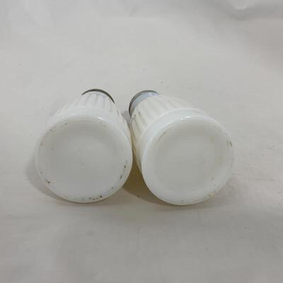 .256. VINTAGE | Budâ€™s Store | Milk Glass Salt & Pepper Set