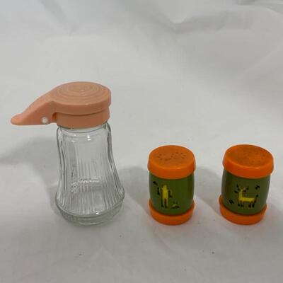 .257. VINTAGE | Salt and Pepper Set | Syrup | Ashland Montana