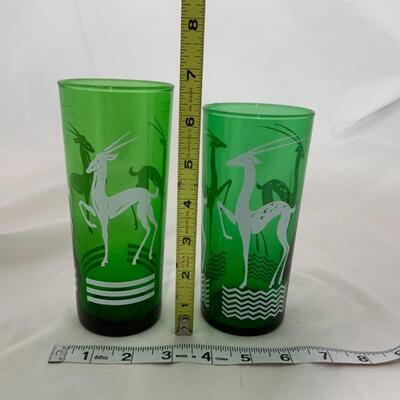.286. VINTAGE | Nine Green Gazelle Glasses 