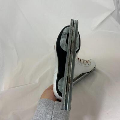 .288. Childâ€™s Ice Skates | CUTE!