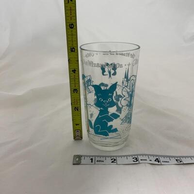 .290. VINTAGE | Wizard of Oz | Toto Glass