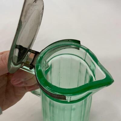 .300. VINTAGE | Green Depression Glass Syrup | Tin Lid