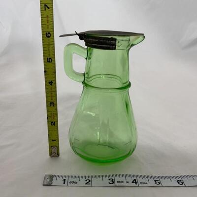 .301. VINTAGE | Anchor Hocking | Green Depression Glass Syrup