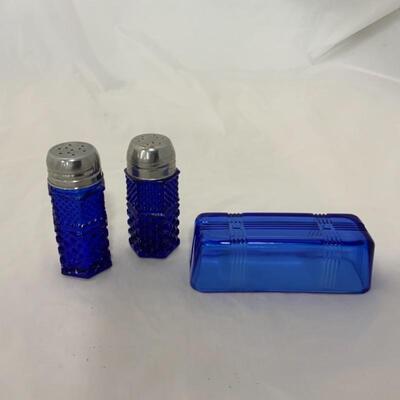 .307. VINTAGE | Cobalt Blue Salt & Pepper Set | Butter Dish Lid