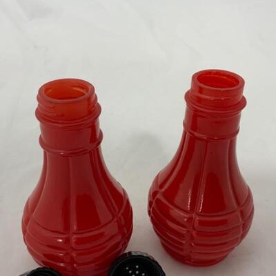 .308. VINTAGE | Red Salt and Pepper Shakers 
