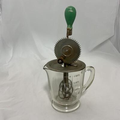 .310. VINTAGE | Green-Handled Beater Jar | Handled