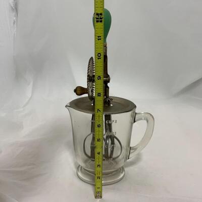 .310. VINTAGE | Green-Handled Beater Jar | Handled