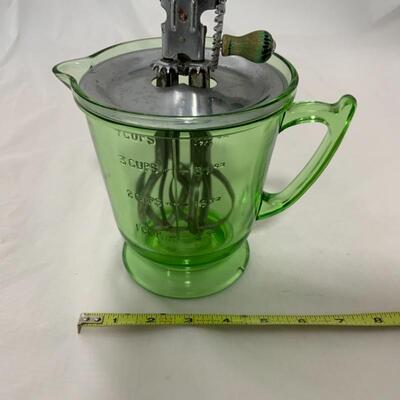 .311. VINTAGE | Green Glass Beater Jar | HandIMaid | Wood Handle