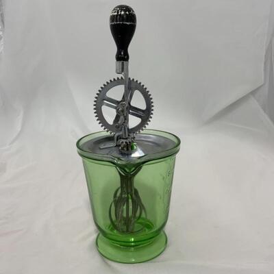 .311. VINTAGE | Green Glass Beater Jar | HandIMaid | Wood Handle