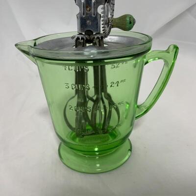 .311. VINTAGE | Green Glass Beater Jar | HandIMaid | Wood Handle