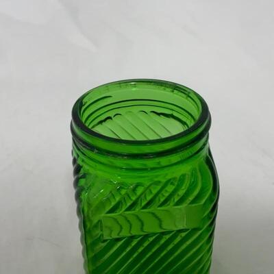 .314. VINTAGE | Single Square Green Shaker