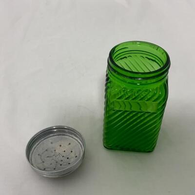 .314. VINTAGE | Single Square Green Shaker