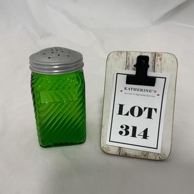 .314. VINTAGE | Single Square Green Shaker