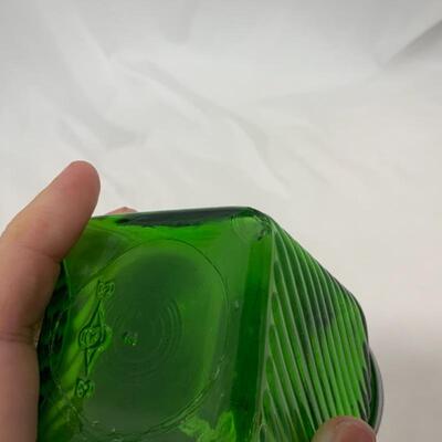 .314. VINTAGE | Single Square Green Shaker