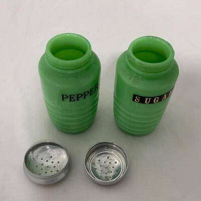 .315. VINTAGE | Jadite Shakers | Pepper & Sugar