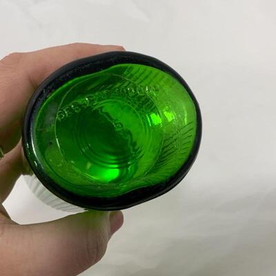 .316. VINTAGE | Single Green Ovoid Shaker