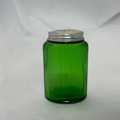 .316. VINTAGE | Single Green Ovoid Shaker