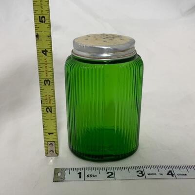 .316. VINTAGE | Single Green Ovoid Shaker
