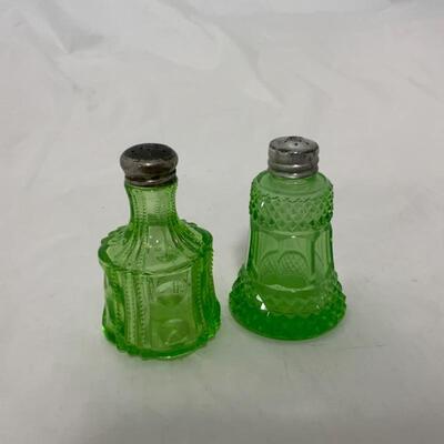 .317. VINTAGE | Mis-Matched Green Depression Shaker Set