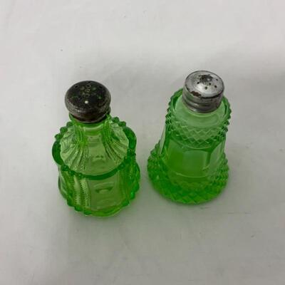 .317. VINTAGE | Mis-Matched Green Depression Shaker Set